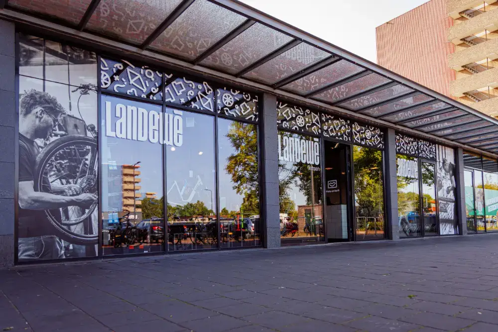 De winkel van Landewé aan de Wesseler-Nering in Enschede